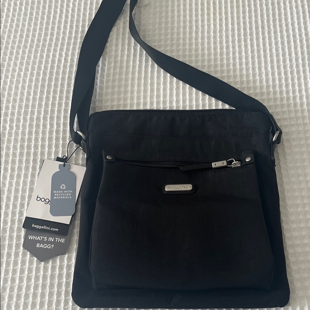 Baggallini Classic Black Messenger Bag